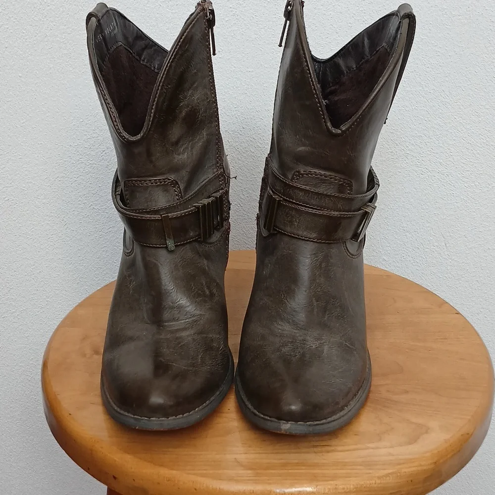 Very Volatile Spears Women's Dark Brown Western Worn In Heeled Boots Size 8.5